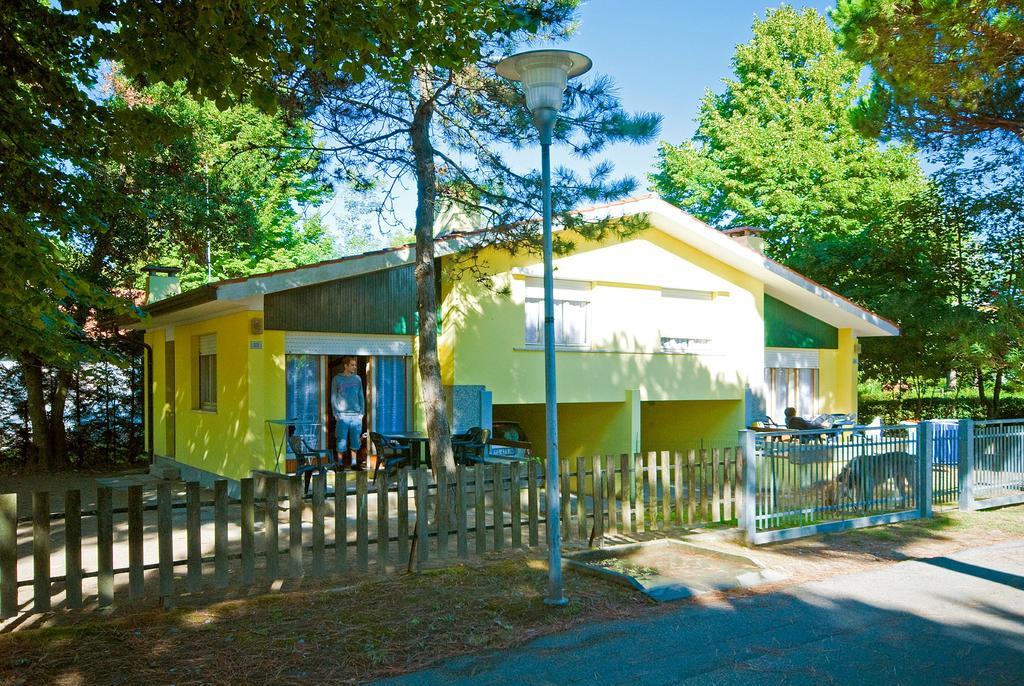 Fiori Villa Bibione Exterior foto